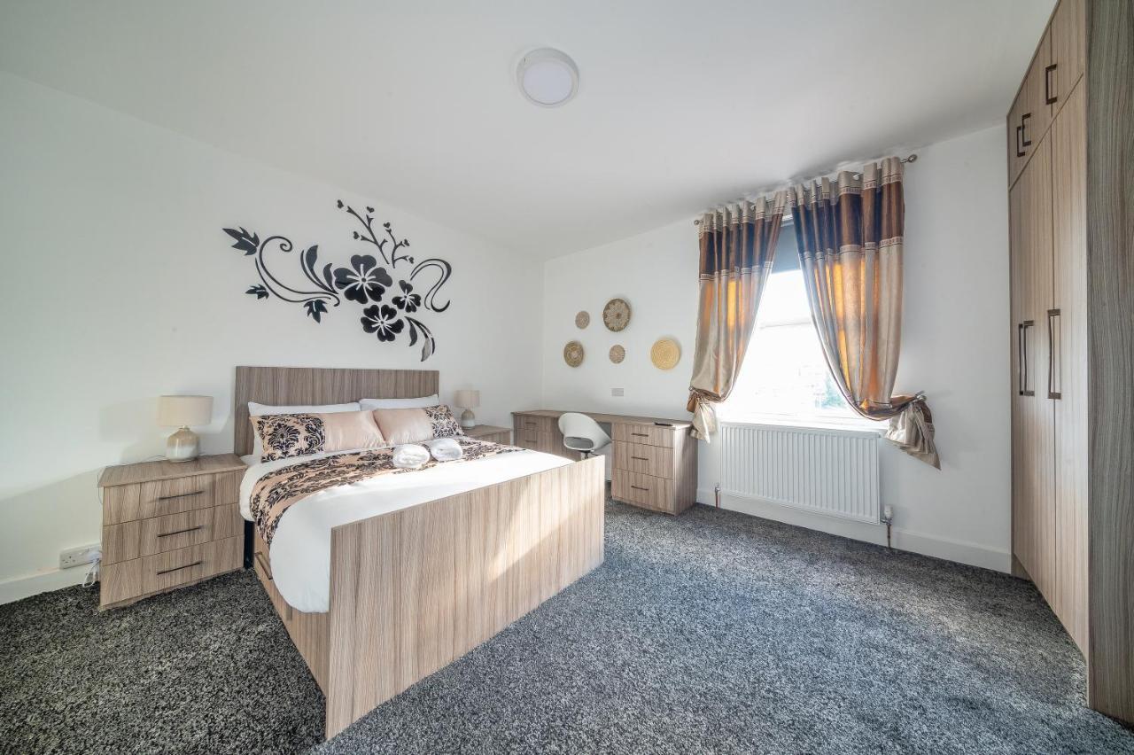 *Rc12S* For Your Most Relaxed & Cosy Stay + Free Parking + Free Fast Wifi * Leeds  Esterno foto
